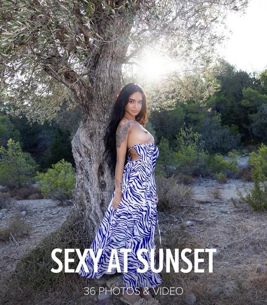 Dulce - Sexy at Sunset 1080p