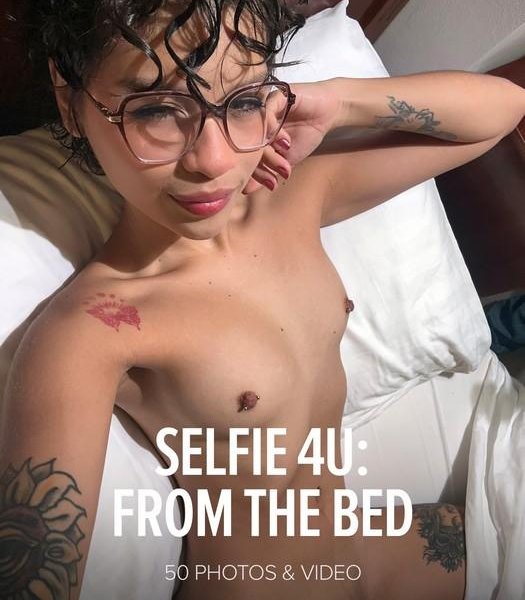 Lilith Baph - Selfie 4U: From The Bed