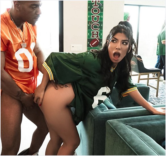 Jasmine Sherni - Game Day Bump And Run FullHD 1080p/HD 720p