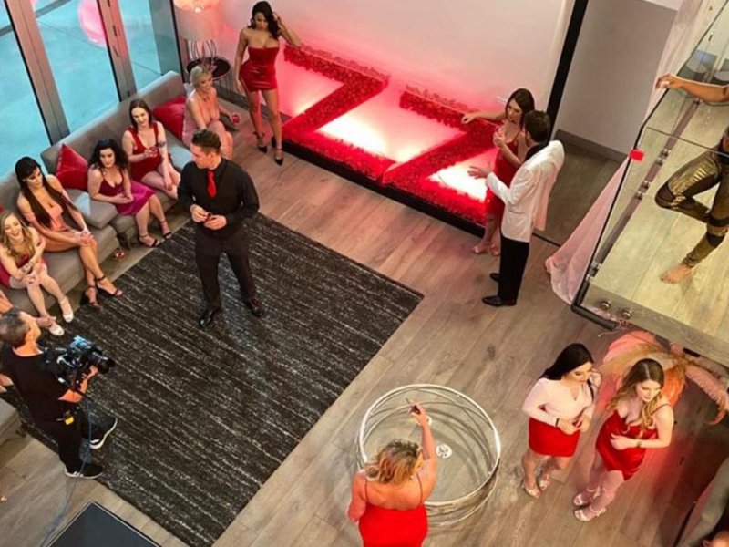 Bunny Colby, Keira Croft, Scarlit Scandal, Aubree Valentine - Valentines Day Affair Unseen Moments SD/1080p