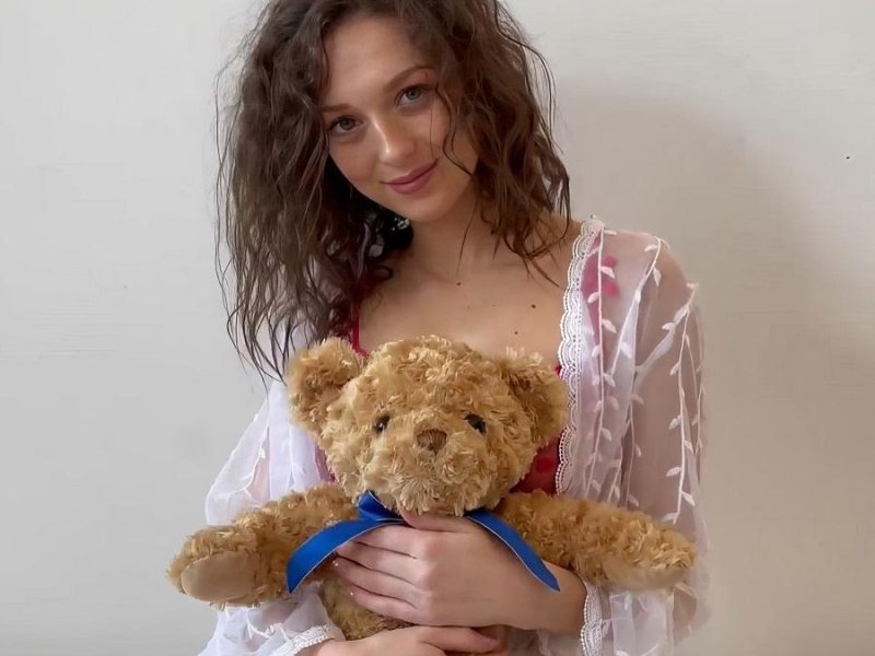 Isabella De Laa - HARD DP To Isabella Della!! Your Priest Wouldn't Approve FullHD 1080p
