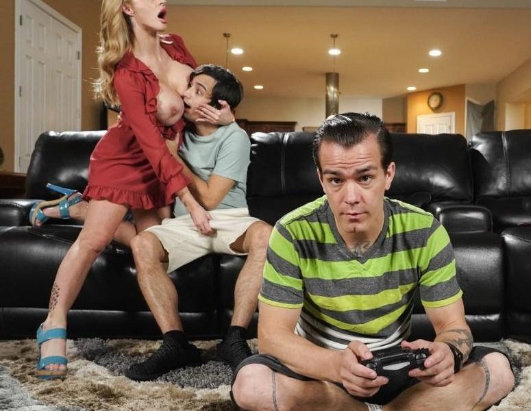 Ricky Spanish, Joslyn James - Mom's Got New Boobs SD/1080p