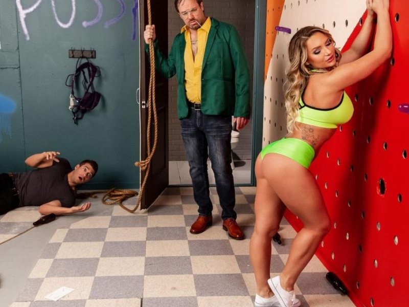 Xander Corvus, Cali Carter - Going Down In A Blaze of Gloryholes SD/1080p