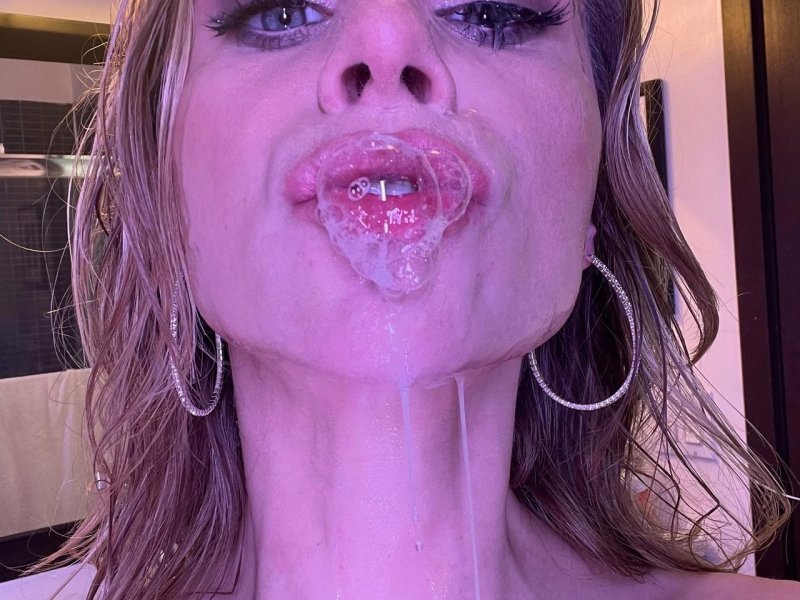 Anya Olsen - Onlyfans Pictures