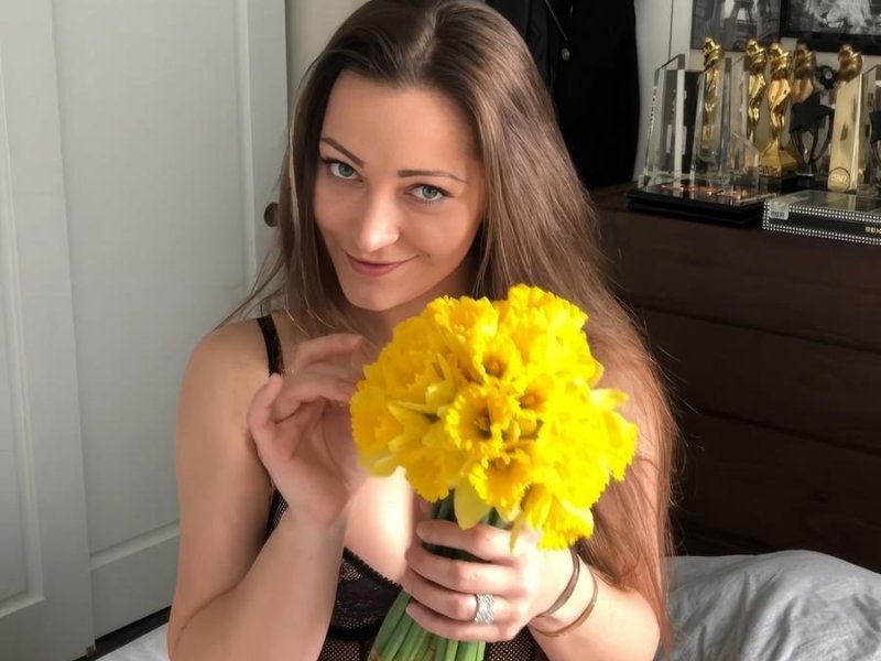 Dani Daniels - Flowers Make Me A Good Wife UltraHD/4K 2160p
