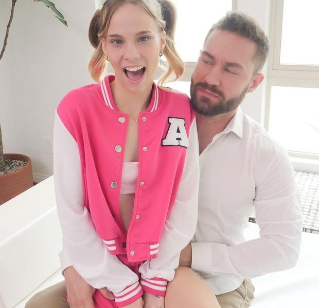 Erica Candfield - Masturbating Thief FullHD 1080p/HD 720p