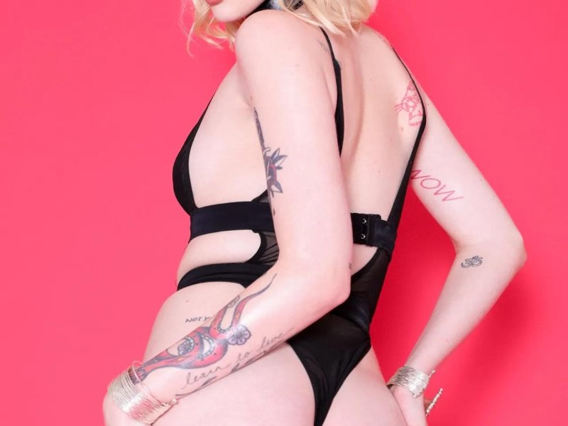 Marilyn Johnson - Pile-Driven Gaping! - SD/1080p