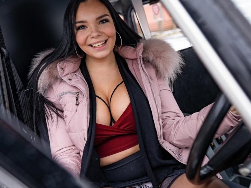 Sofia Lee - Anal Gaping on the Backseat SD/720p