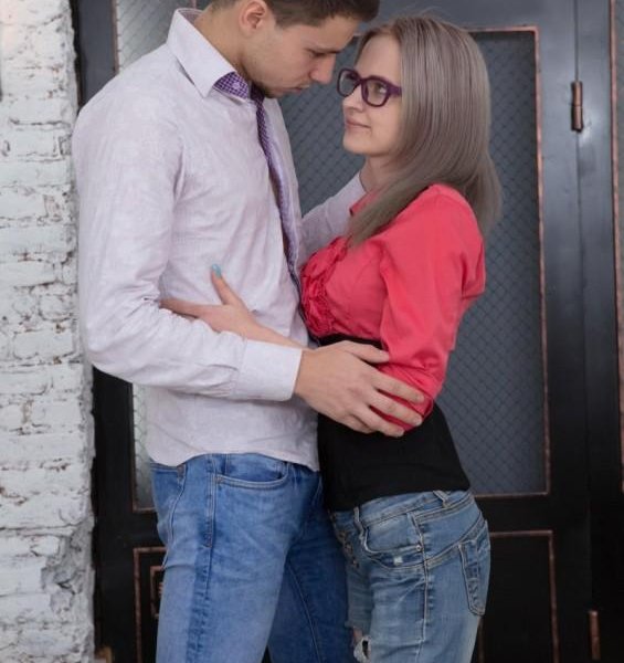 Herda Wisky - The Random Sex Encounter with a Nerdy Blonde - 2160p