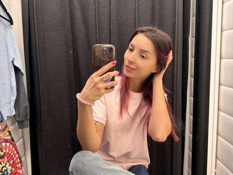 Kira Cha - Onlyfans Pictures