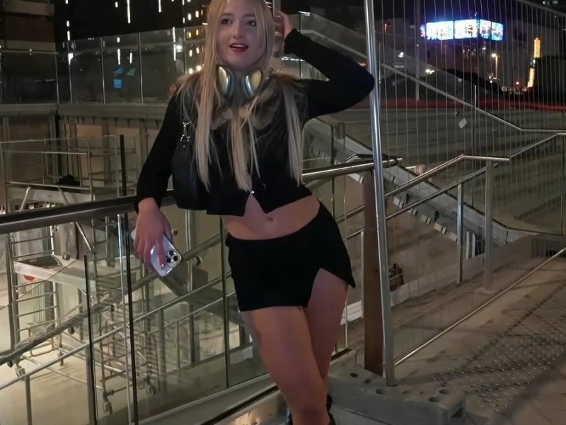 Chloe Chevalier - BF Cheated So I Fucked Two Bbcs I Just Met In The Street And Facetimed Him The Whole Time FullHD 1080p