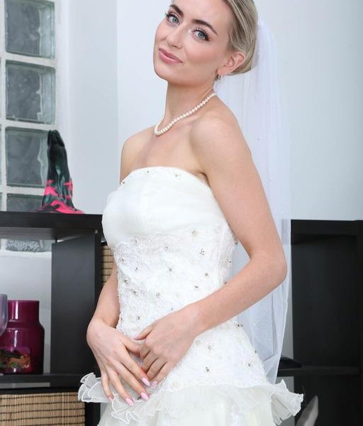 Emily Belle - Slammed Brides Goes Wet, Emily Belle, 5on1, BBC, ATM, Balls Deep, DP, DVP, Rough Sex, Big Gapes, Pee Drink, Pee Shower, Cum In Mouth, Swallow AH170 FullHD 1080p/HD 720p