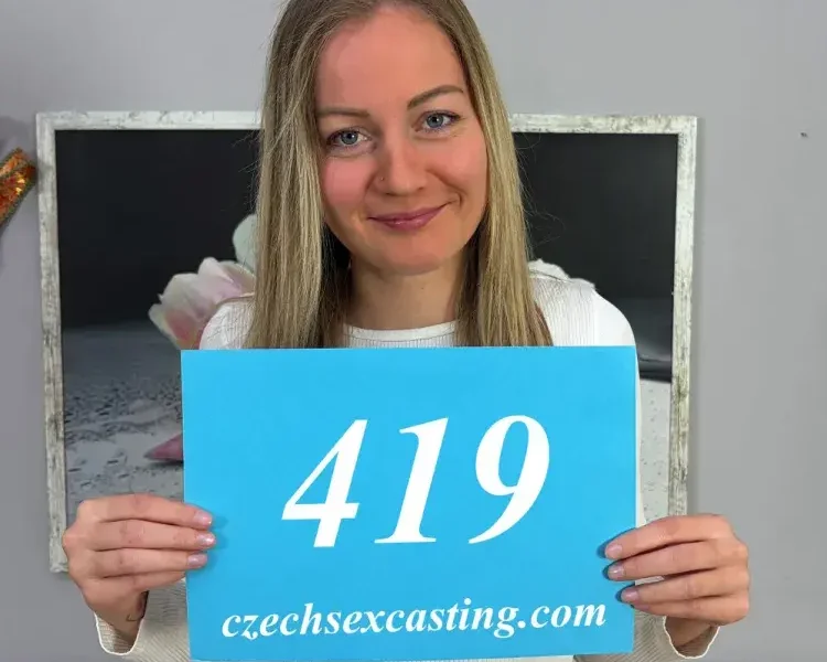 April Hugs - Hot Blonde Has Cute Tits FullHD 1080p