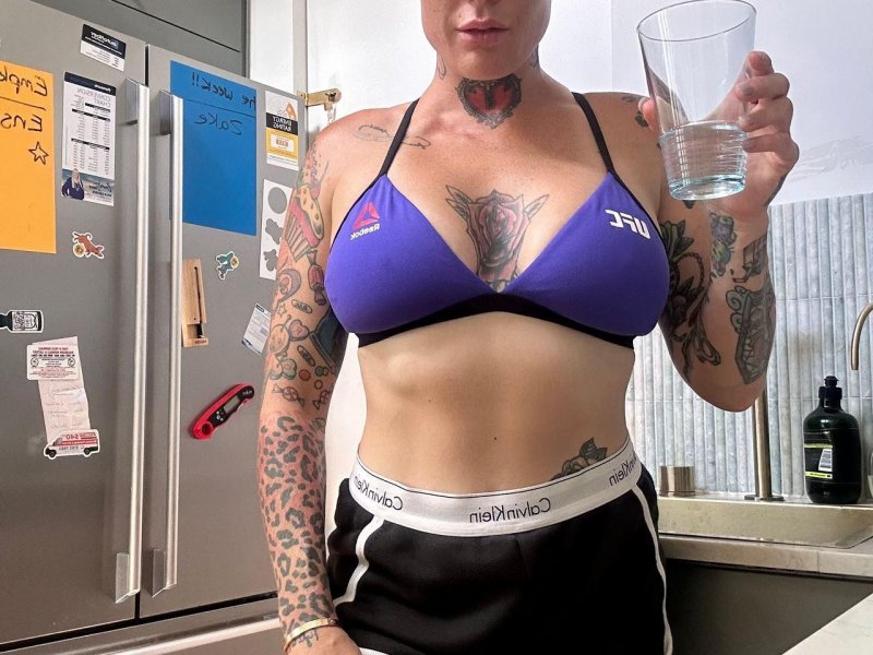 Bec Rodriguez - Onlyfans Pictures