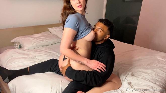 Lily Alcott, Yungllamacita - Troy Francisco In My Bed FullHD 1080p