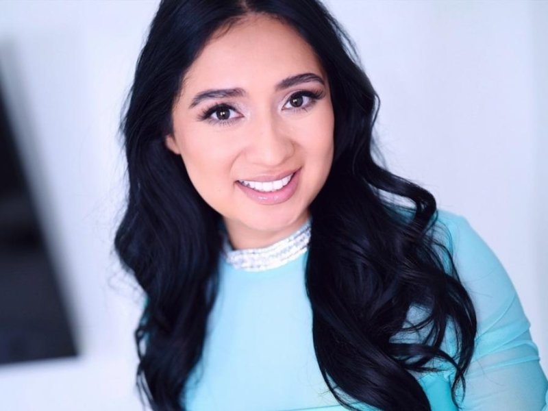 Ophelia Purr - Amateur Allure Introduces Ophelia Purr, Young Beauty Gives Head, Fucks and Swallows a Thick Load FullHD 1080p