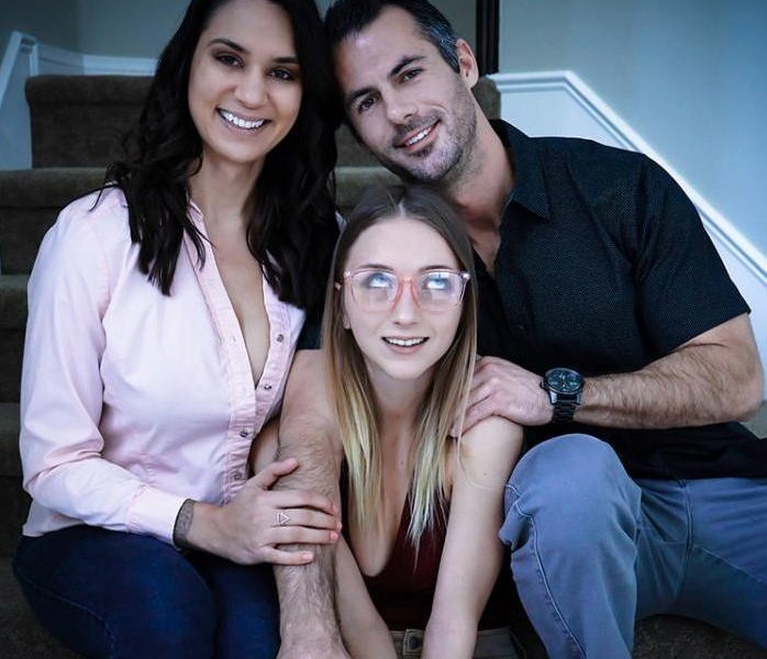 Macy Meadows, Alexis Zara - Lonely Foster Daughter Offers Her Body - SD/1080p