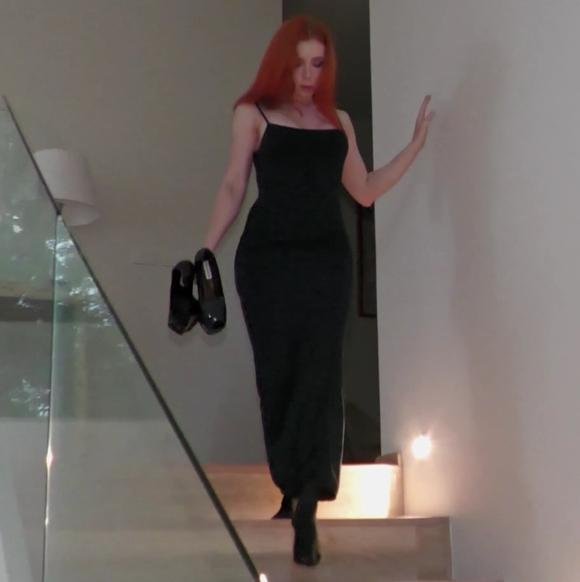 Sweetie Fox - Busty Stranger Mistook the House and Offered to Fuck 4K 2160p