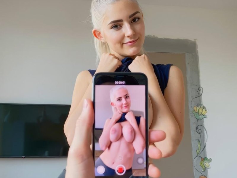 Eva Elfie - Downblouse Yoga With Eva FullHD 1080p