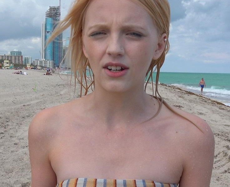 Kate Bloom - Beach Pickup 1080p