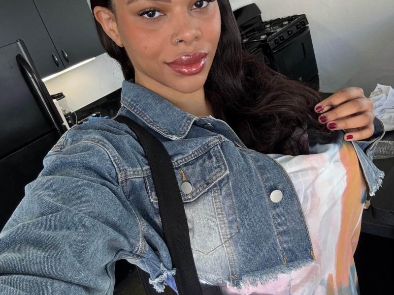 Halle Hayes - Onlyfans Pictures