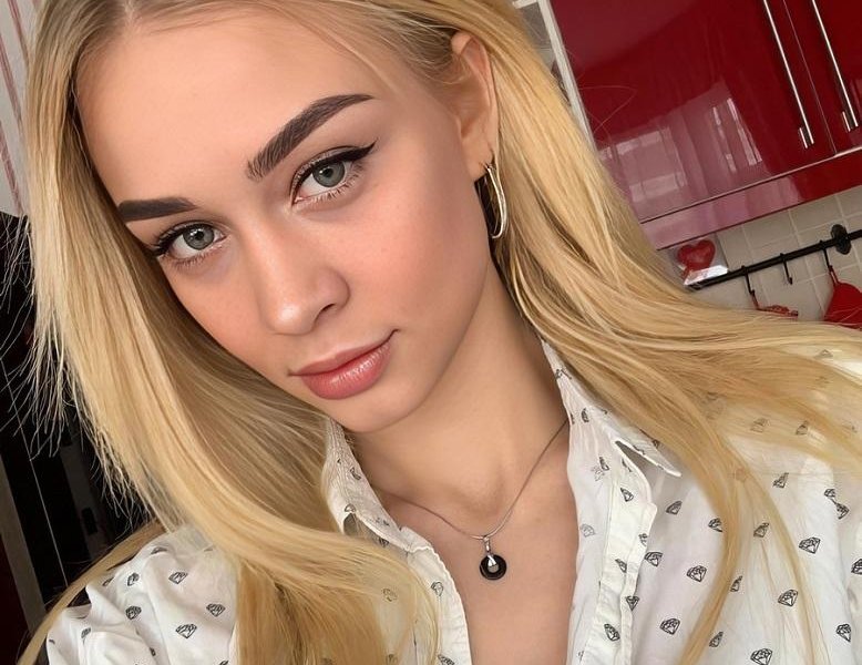 Loren Strawberry - You Have Such a Big...! Fuck Me in Anal? UltraHD/4K 2160p