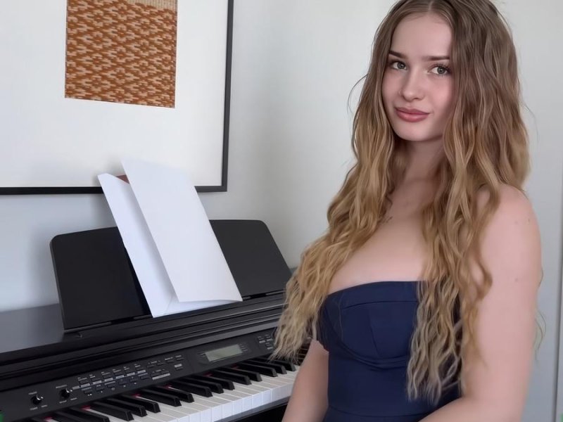 Cumatozz - Busty 18 Yo Girl Seduced Her Teacher During a Lesson FullHD 1080p