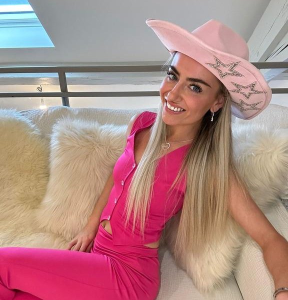 Emily Belle - Emily Belle's Devils & Angel - 3on1 DP Gangbang & very first DVP at Home FullHD 1080p/HD 720p