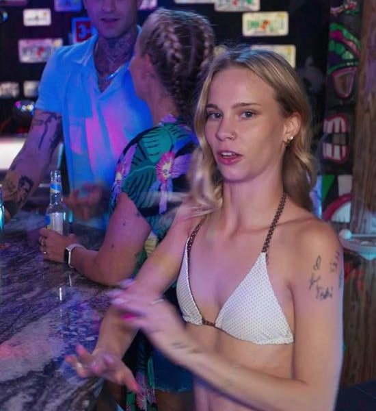 Ruby Divine, Erica Candfield - Bikini Bar Fun FullHD 1080p/HD 720p