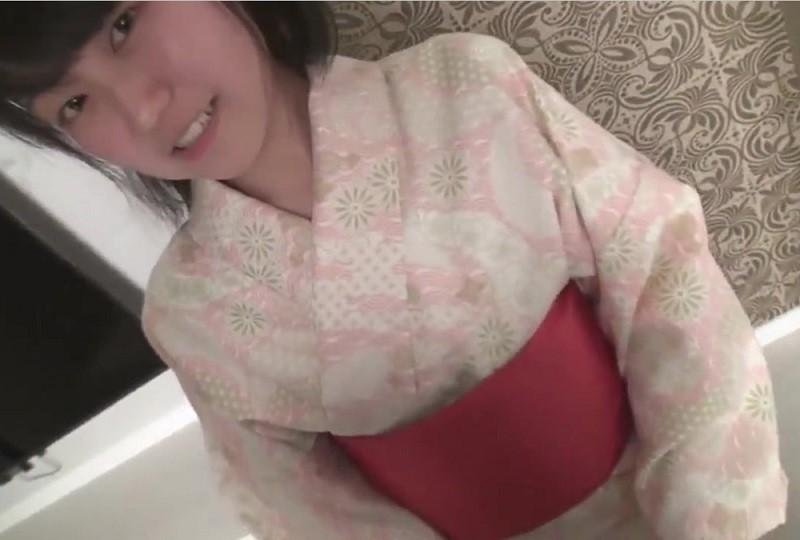FC2 PPV 1185299 - Well-Bred Girl in a Yukata Loves Sex and Drinks Sperm with a Smile. [Oral] 720p
