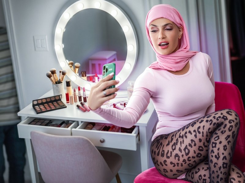 Hijab Mylfs - Krystal Sparks [1080p/4K]