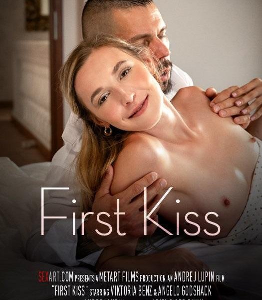 Angelo Godshack & Victoria Benz - First Kiss