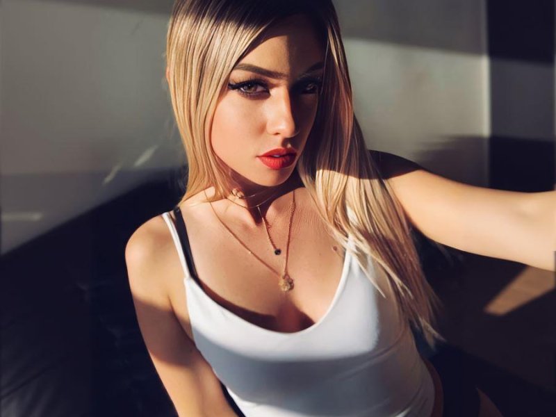 Jessie Volt - The Photoshoot FullHD 1080p