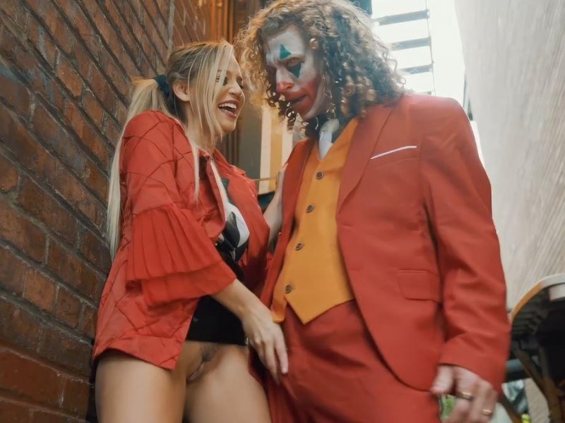 Blake Blossom - As Harley Quinn Gets Fucked Hard By Joker Cosplay FullHD 1080p